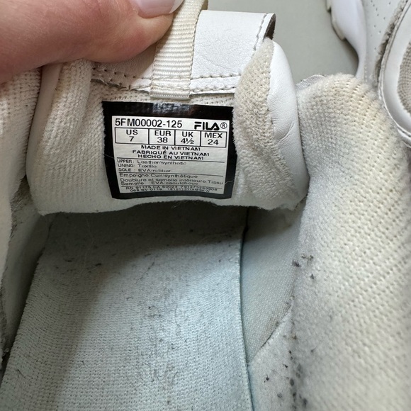 White Fila Chunky Sneakers | Size 7 | Vintage Style | Great Condition - Picture 14 of 17